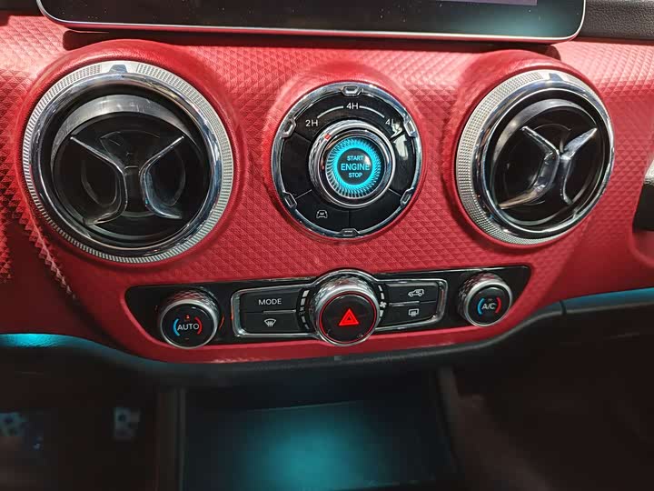 Фото 13 - BAIC Beijing BJ40