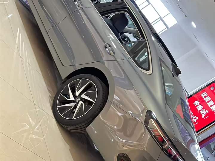 Фото 23 - Volkswagen Magotan