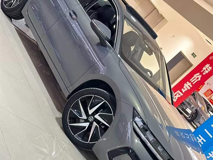 Фото 25 - Volkswagen Magotan