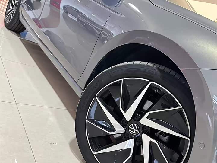 Фото 27 - Volkswagen Magotan