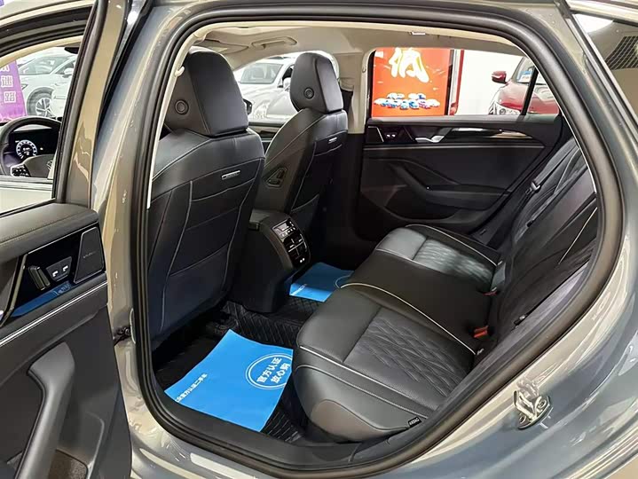 Фото 28 - Volkswagen Magotan