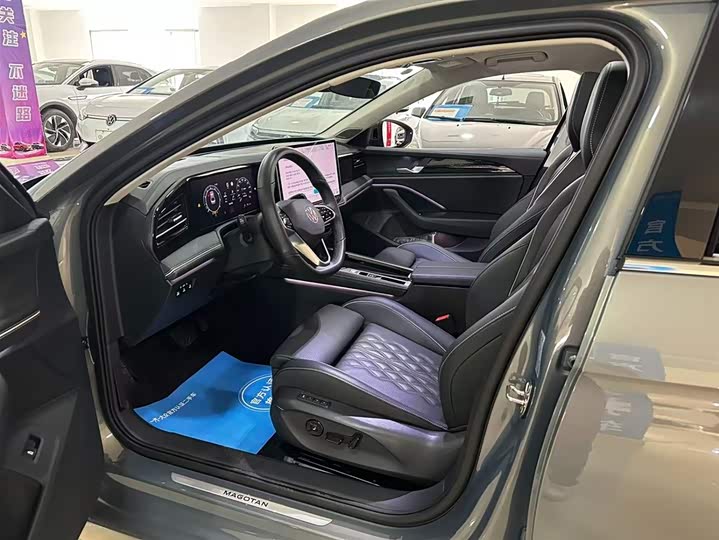 Фото 30 - Volkswagen Magotan