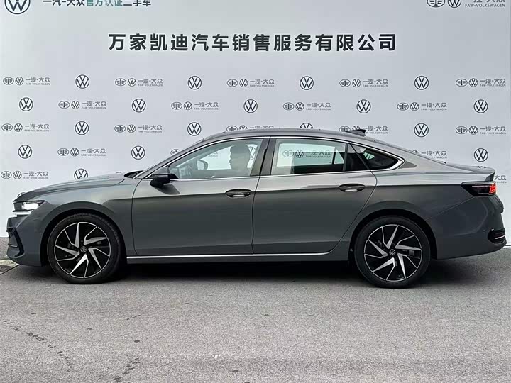 Фото 4 - Volkswagen Magotan