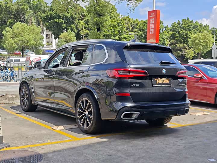 Фото 12 - BMW X5