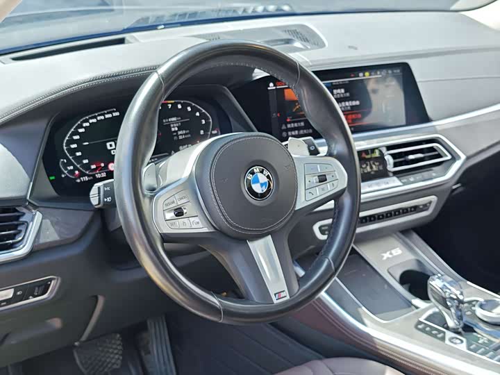 Фото 15 - BMW X5