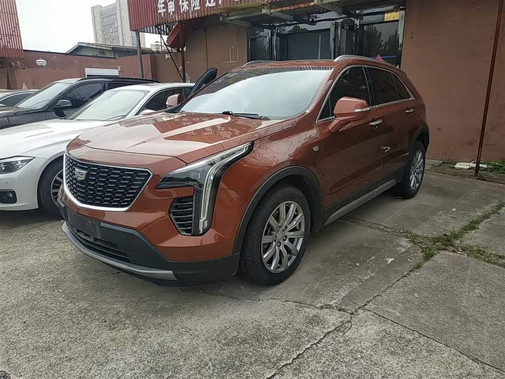Фото 1 - Cadillac XT4