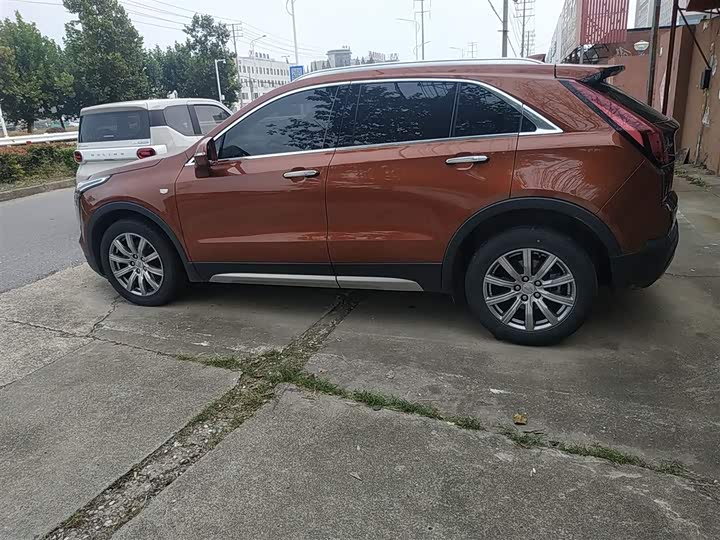 Фото 5 - Cadillac XT4