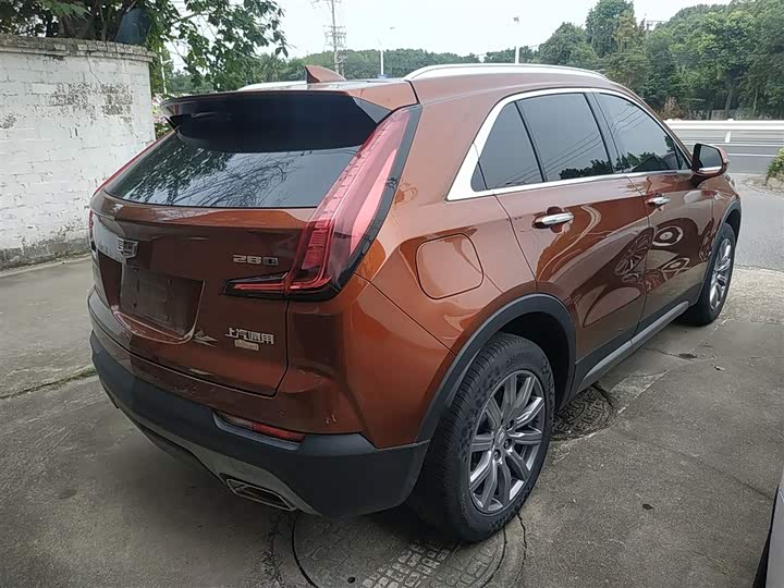 Фото 7 - Cadillac XT4