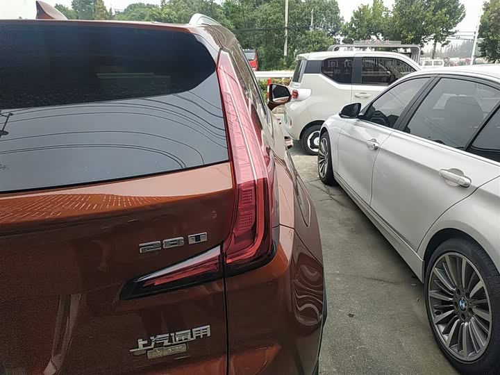 Фото 8 - Cadillac XT4