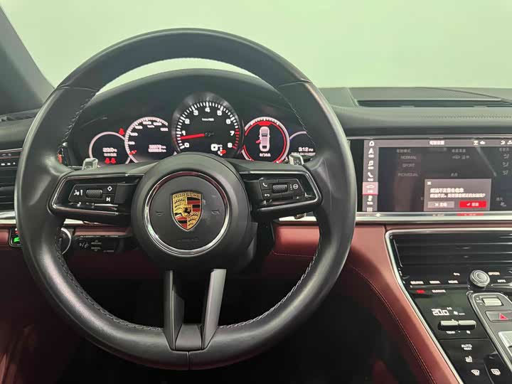 Фото 7 - Porsche Panamera