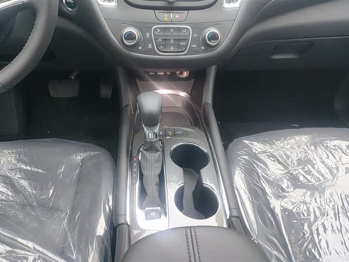 Фото 16 - Chevrolet Malibu XL