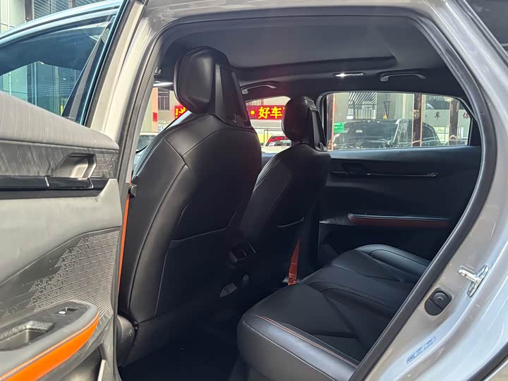 Фото 6 - Changan UNI-V