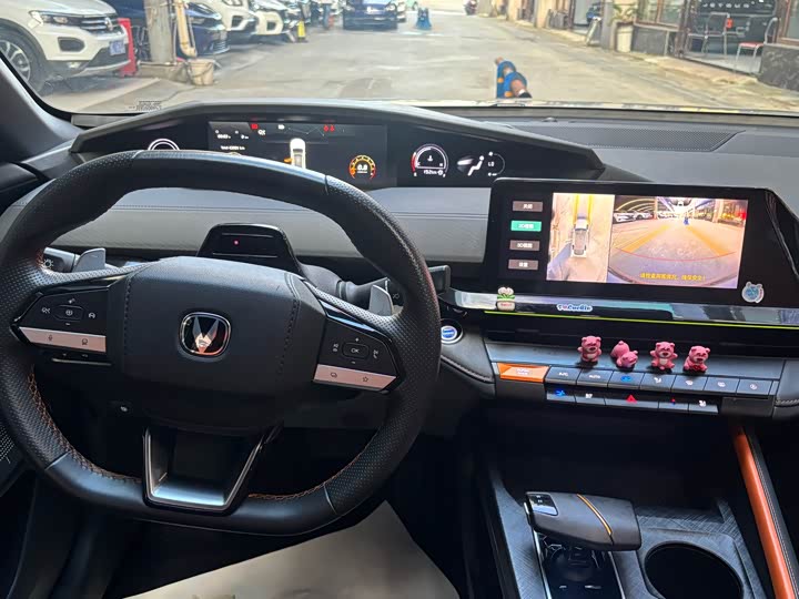 Фото 7 - Changan UNI-V