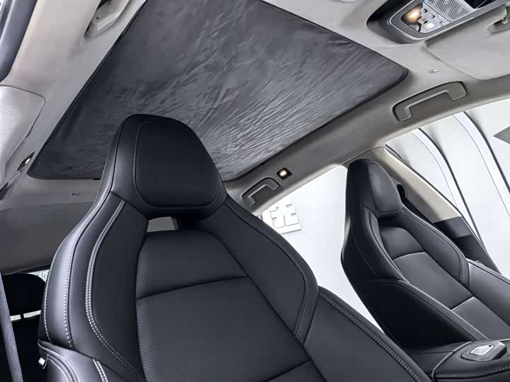 Фото 11 - Zeekr 001