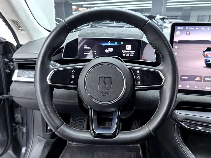 Фото 6 - Zeekr 001