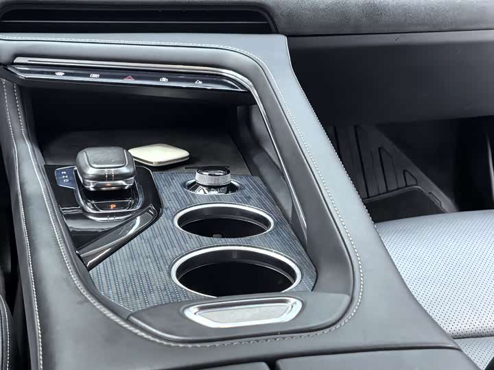 Фото 8 - Zeekr 001