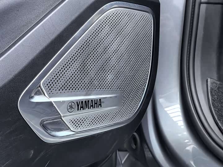 Фото 9 - Zeekr 001