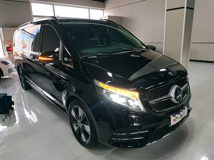 Фото 4 - Mercedes-Benz V-Class