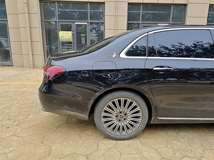 Фото 6 - Mercedes-Benz E-Class