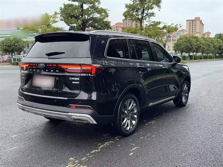 Фото 12 - Ford Equator