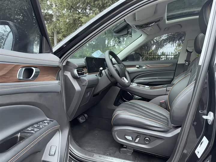 Фото 14 - Ford Equator