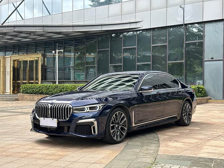 Фото 1 - BMW 7 Series