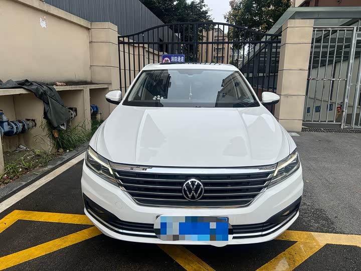 Фото 2 - Volkswagen Lavida