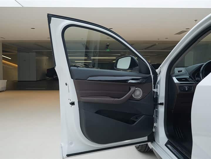 Фото 11 - BMW X2