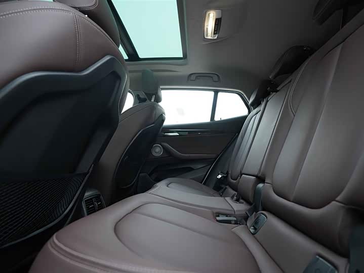 Фото 22 - BMW X2