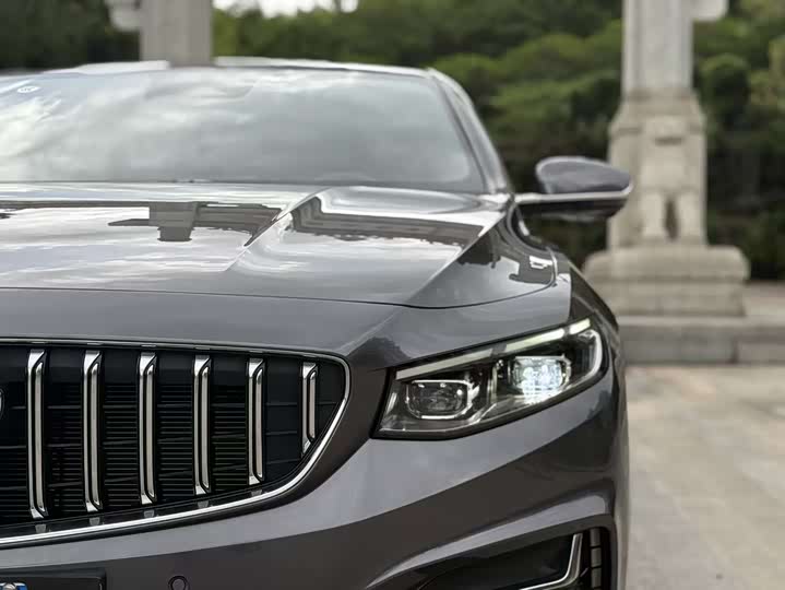 Фото 4 - Geely Preface