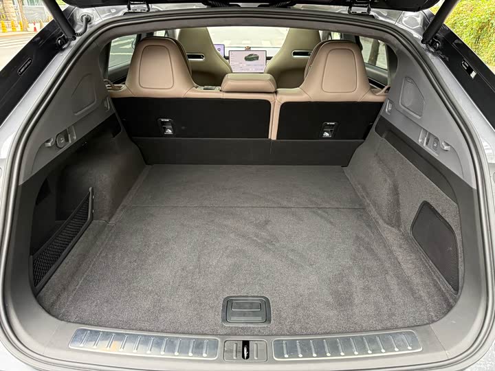 Фото 18 - Luxeed R7