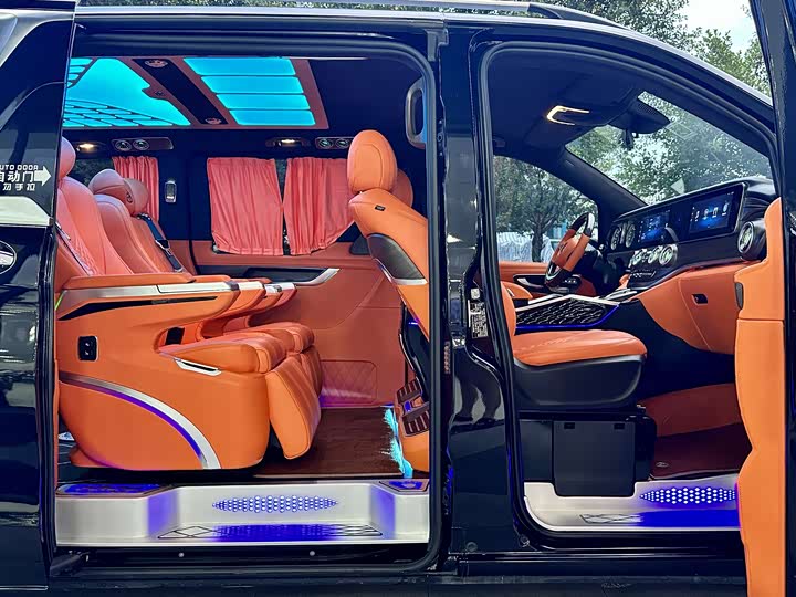 Фото 6 - Mercedes-Benz Vito