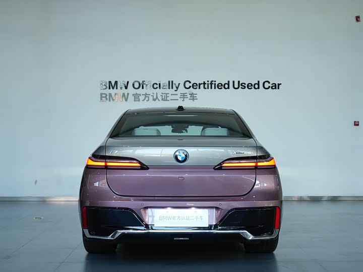 Фото 6 - BMW i7