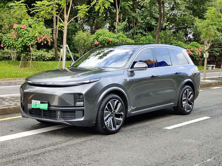 Фото 1 - LiXiang L8