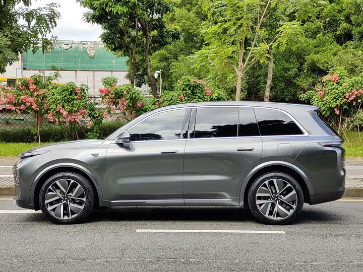 Фото 7 - LiXiang L8