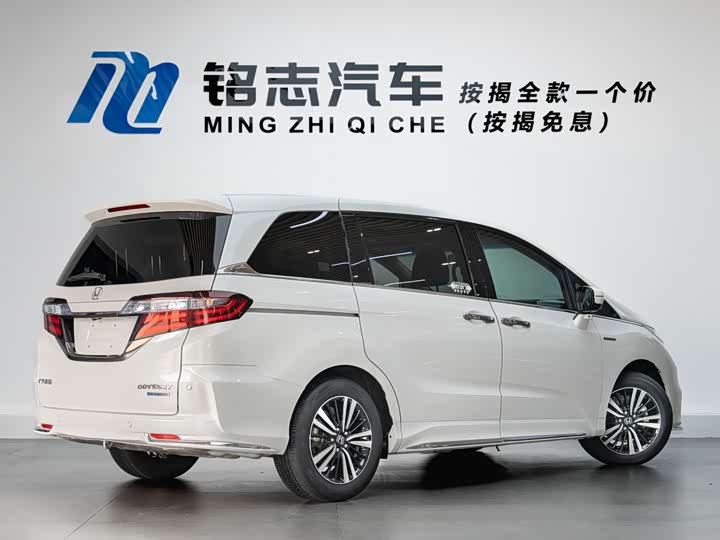 Фото 4 - Honda Odyssey