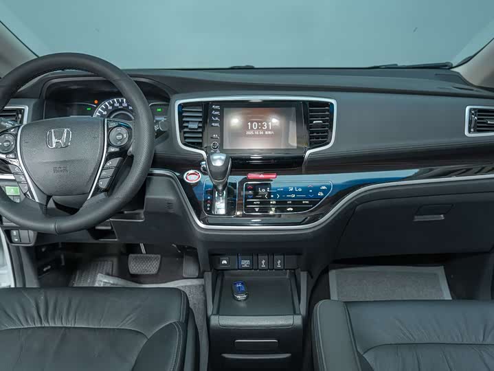 Фото 8 - Honda Odyssey