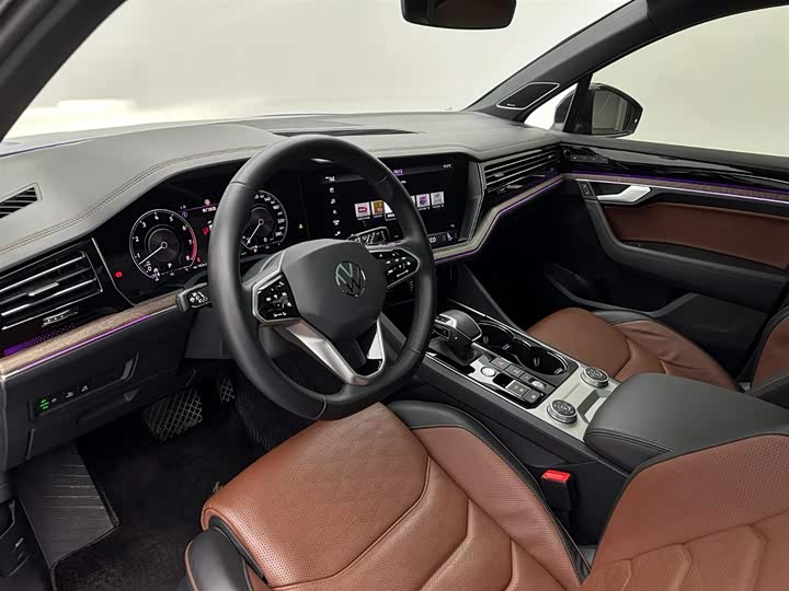 Фото 16 - Volkswagen Touareg