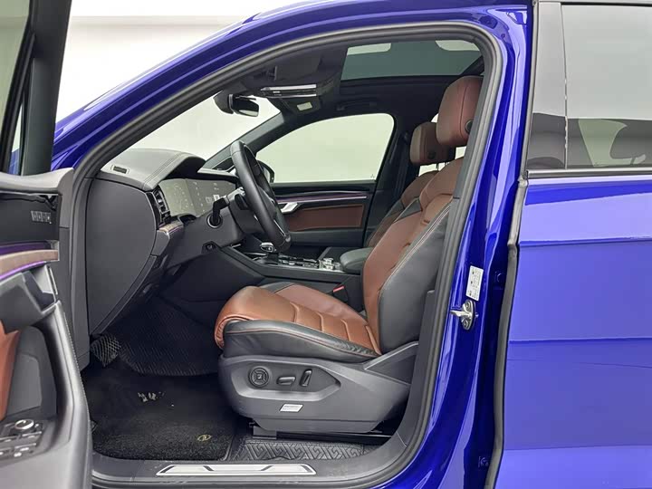 Фото 19 - Volkswagen Touareg