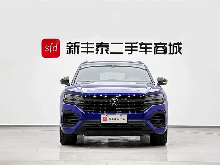 Фото 2 - Volkswagen Touareg