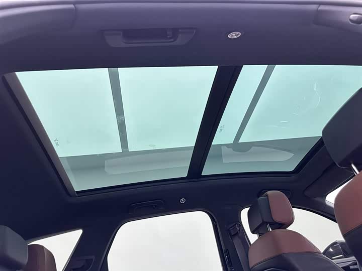 Фото 25 - Volkswagen Touareg