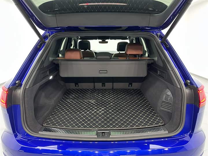 Фото 30 - Volkswagen Touareg