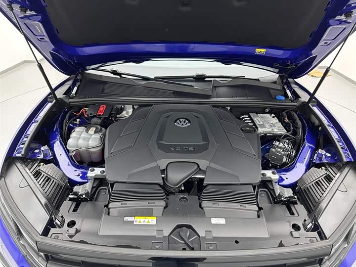 Фото 31 - Volkswagen Touareg