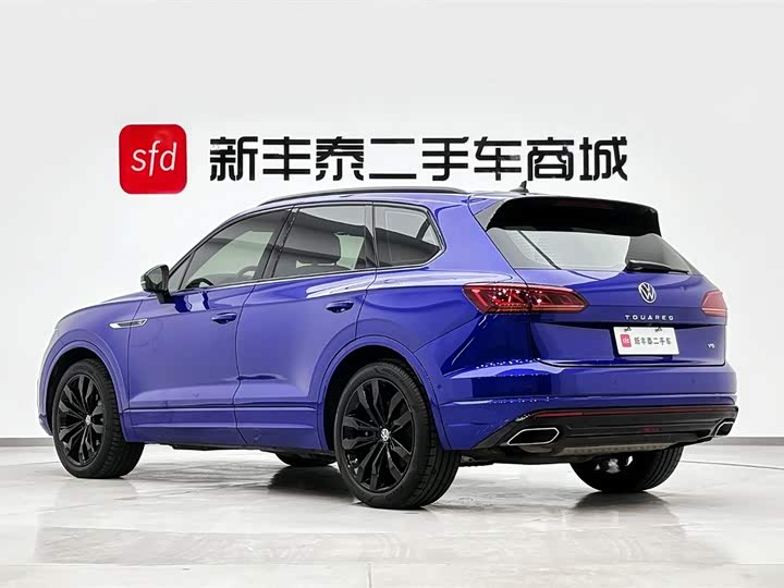 Фото 6 - Volkswagen Touareg