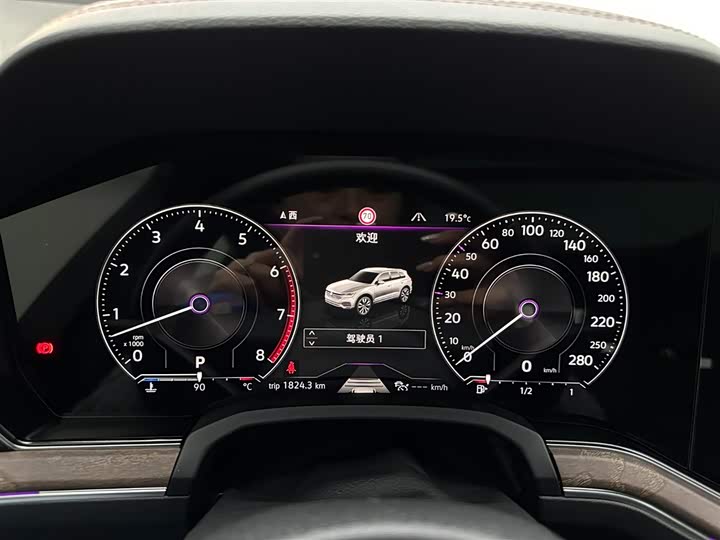 Фото 9 - Volkswagen Touareg