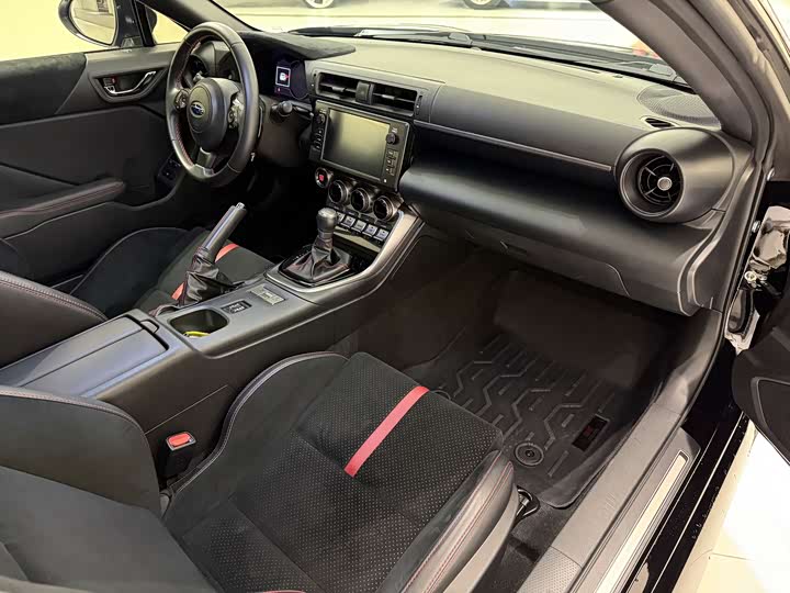 Фото 14 - Subaru BRZ