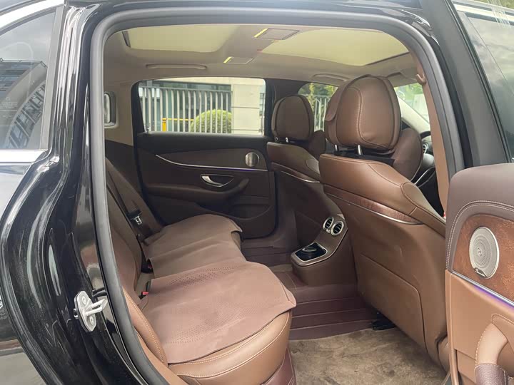 Фото 10 - Mercedes-Benz E-Class Hybrid