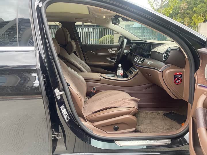 Фото 11 - Mercedes-Benz E-Class Hybrid