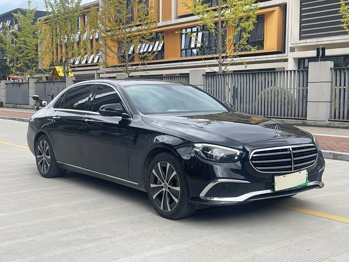 Фото 3 - Mercedes-Benz E-Class Hybrid