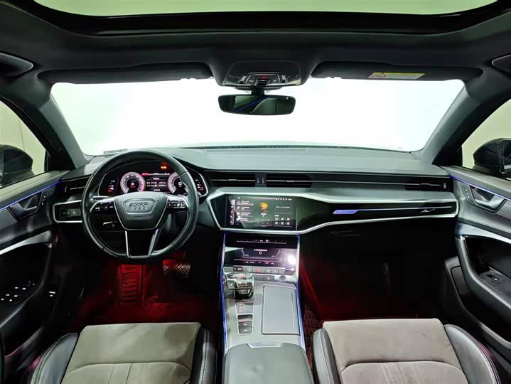 Фото 10 - Audi A6L Hybrid